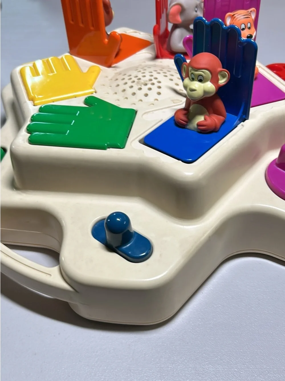 Texas Instruments Talking Peek-A-Boo Zoo Kids Toy - Multicolor